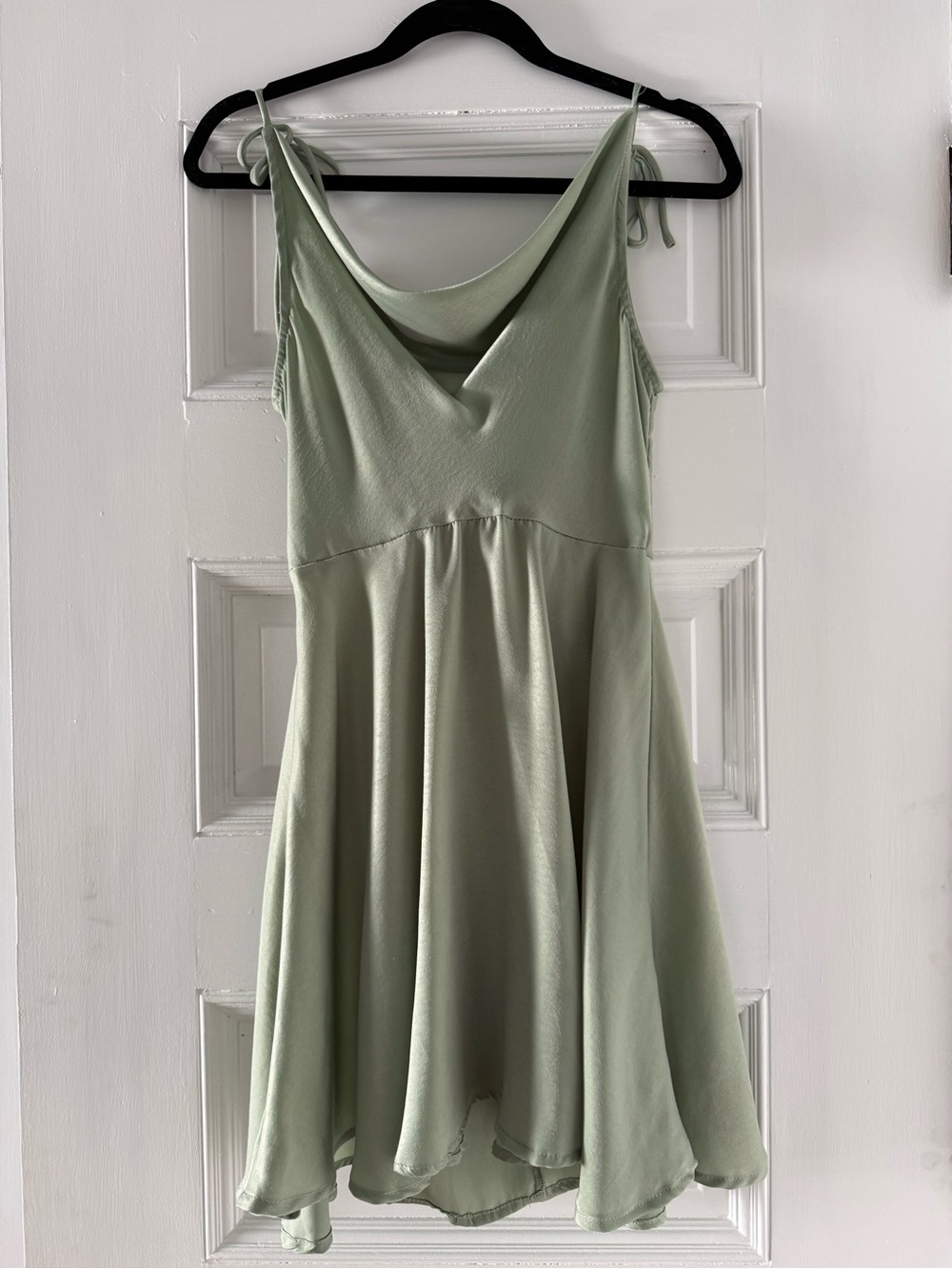 Lulu’s green dress